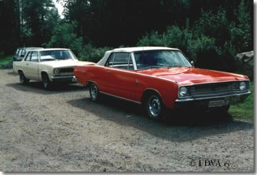 Dart Convertible -67 ja Valiant -68